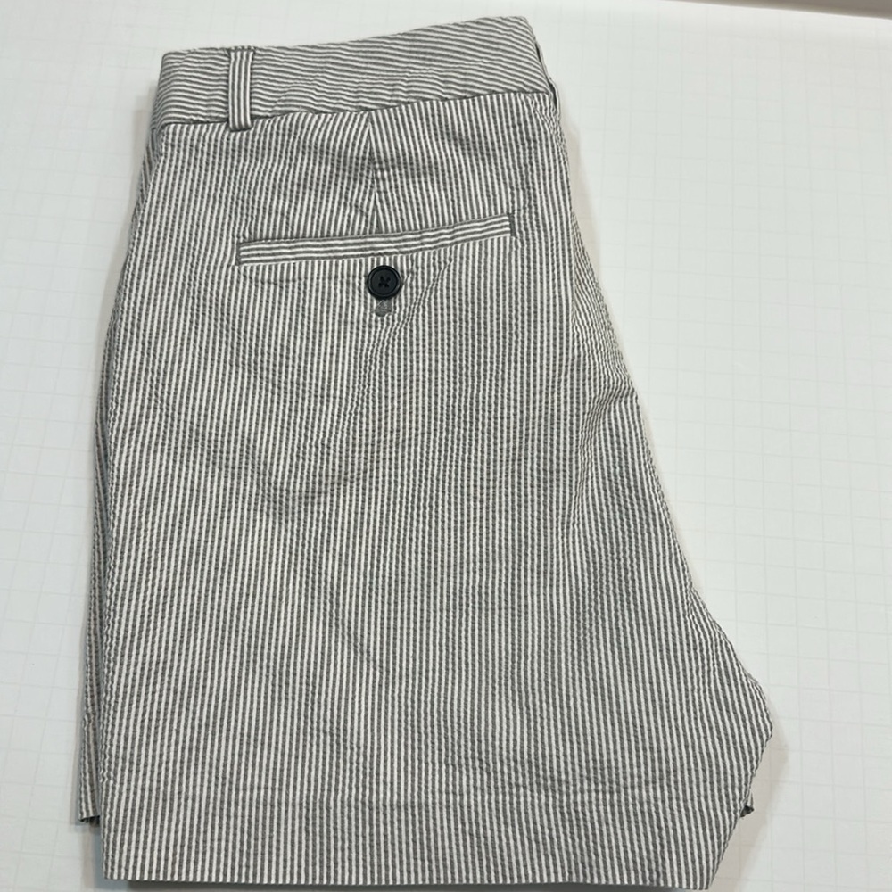 Banana Republic Size 6 Striped Gray Women's Shorts - Picture 6 of 6